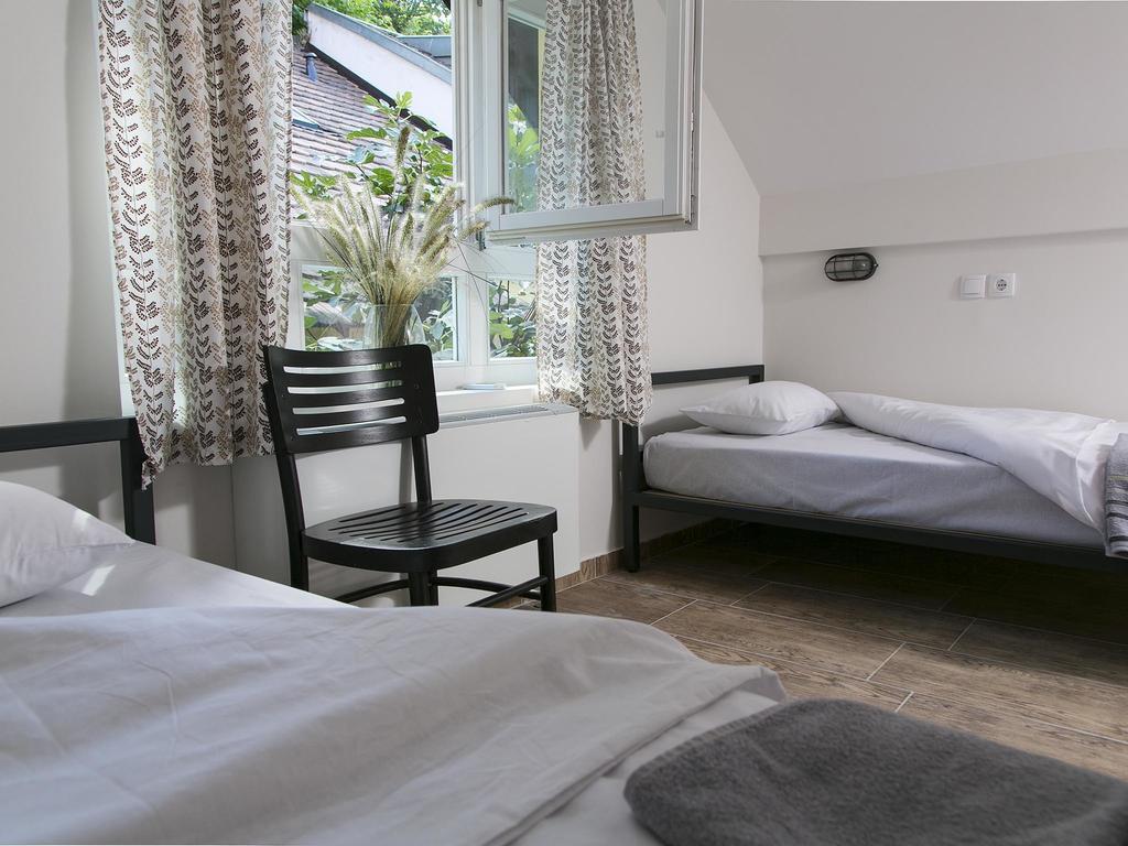 Varad Inn Novi Sad Oda fotoğraf