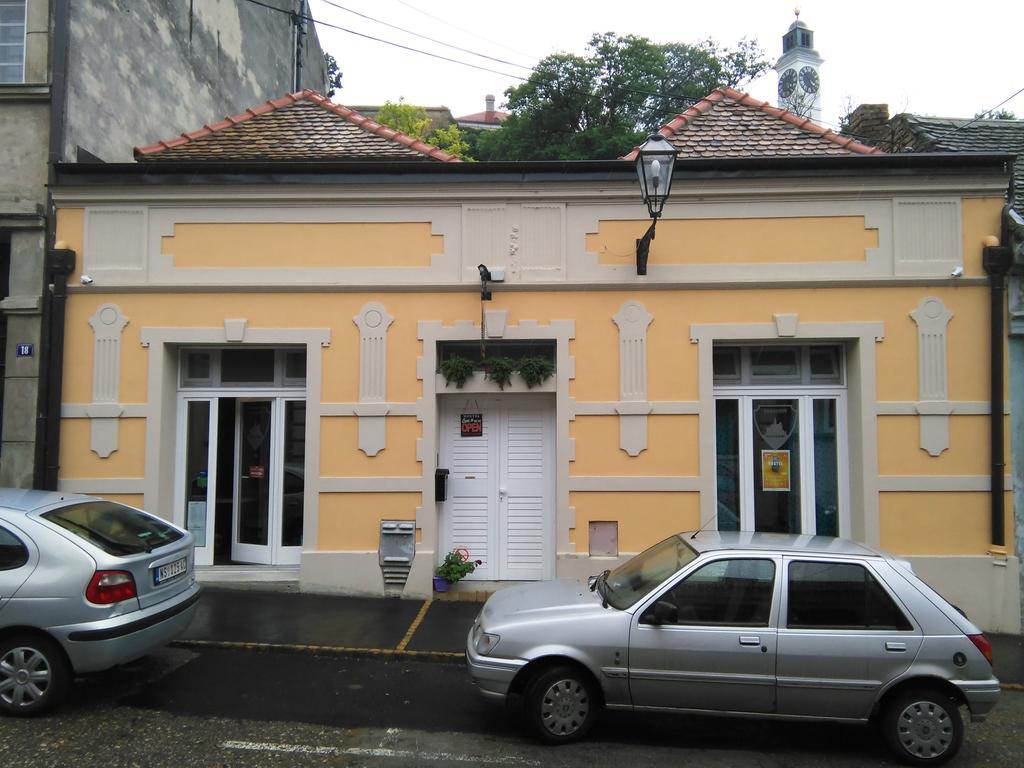 Varad Inn Novi Sad Dış mekan fotoğraf